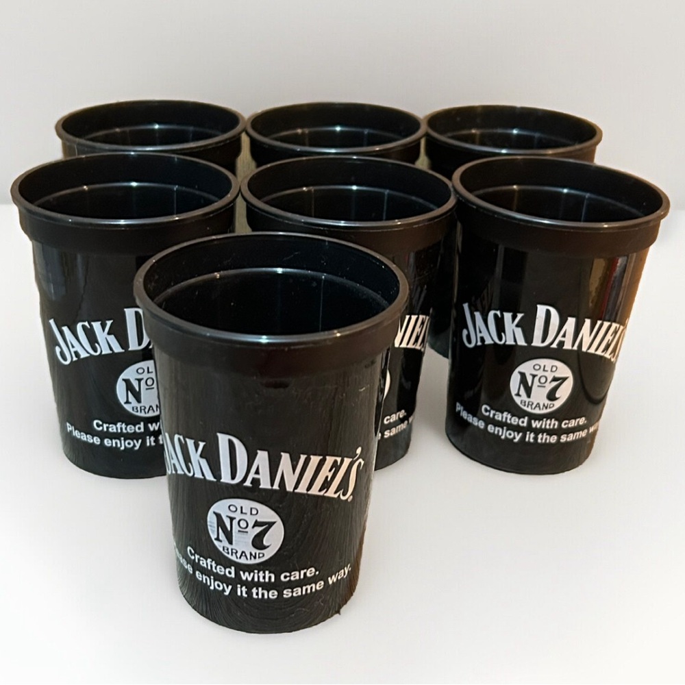 7 Jack Daniels Black Cups Plastic Old Time Quality Country Cocktails party